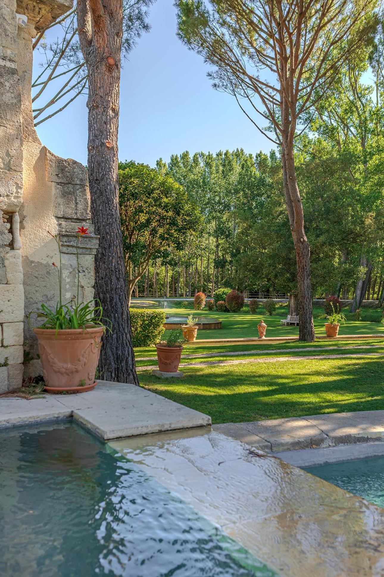 Chateau Talaud Loriol-du-Comtat Ngoại thất bức ảnh
